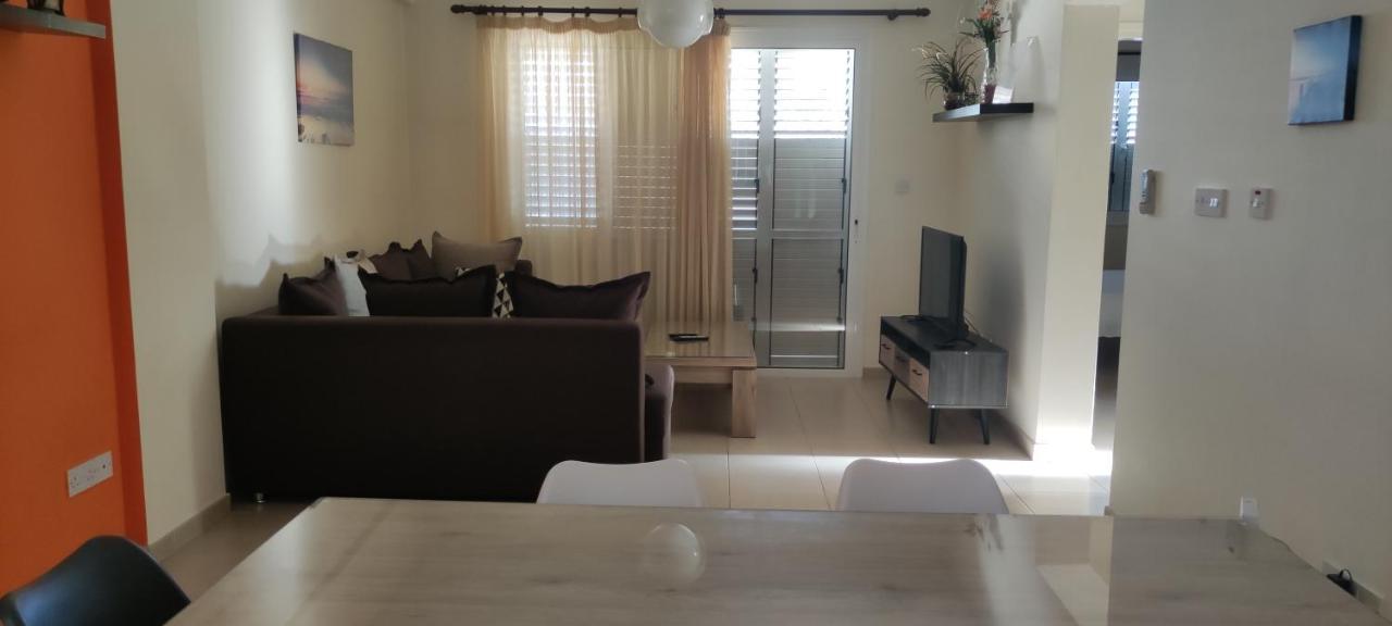 Kissos Apartment Paphos 外观 照片