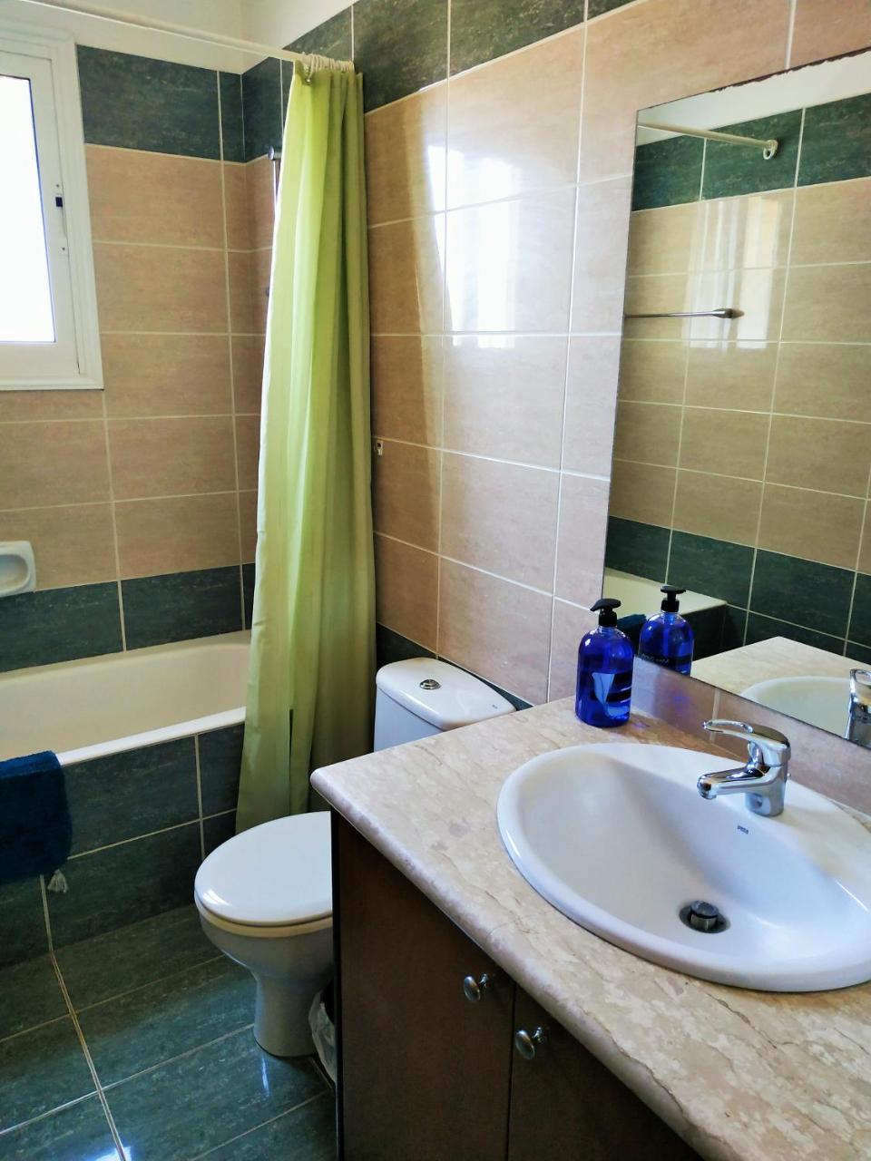 Kissos Apartment Paphos 外观 照片