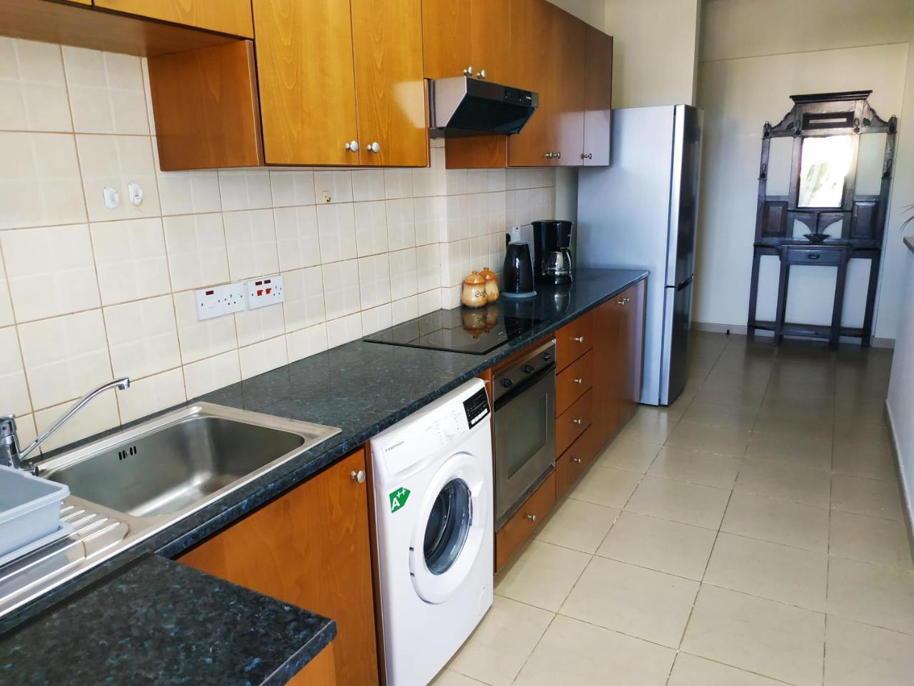 Kissos Apartment Paphos 外观 照片
